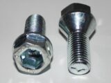 Monteringsbult M12x1.5 L22XI